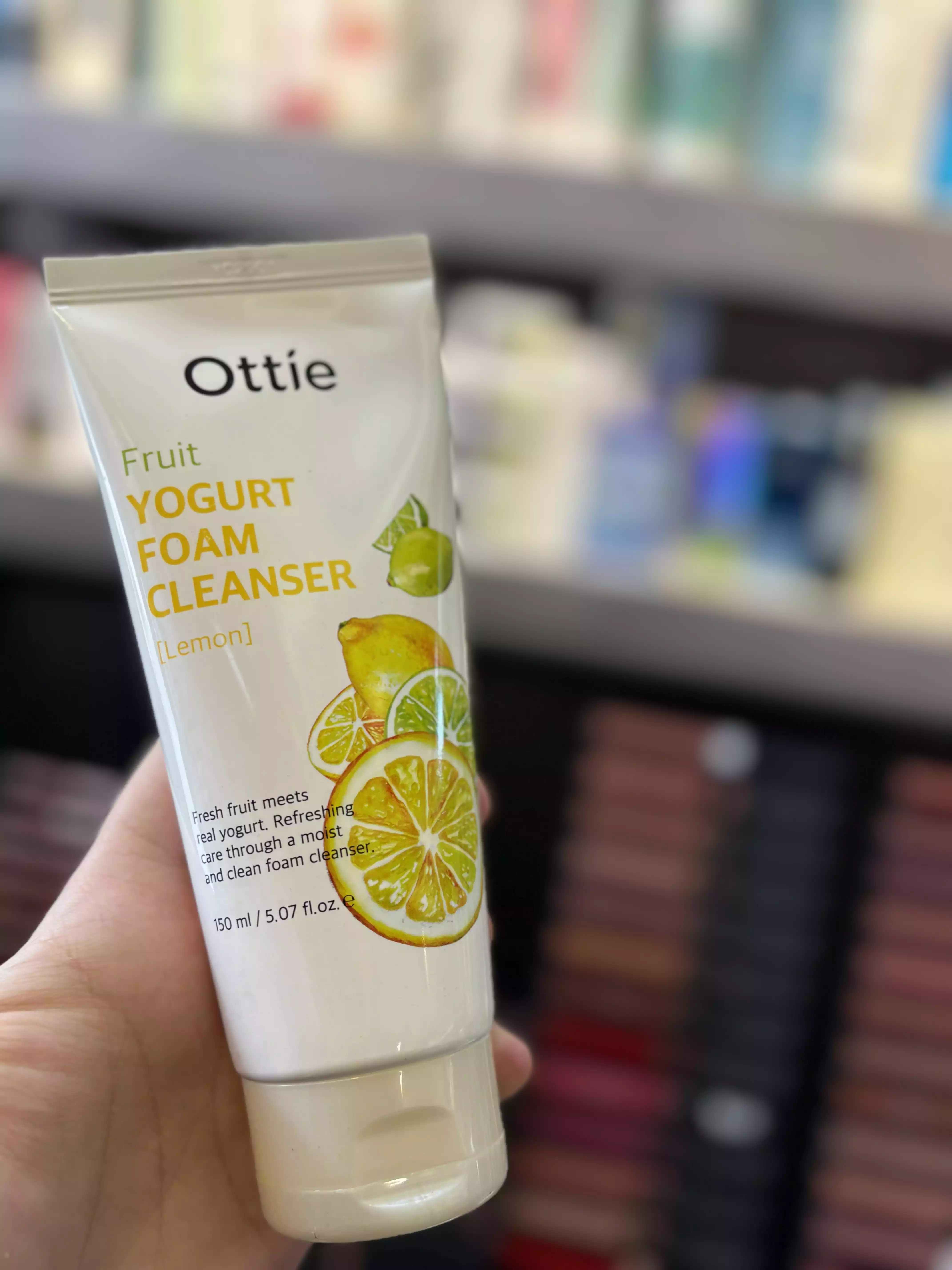 فوم شستشو صورت اوتی لیمو 